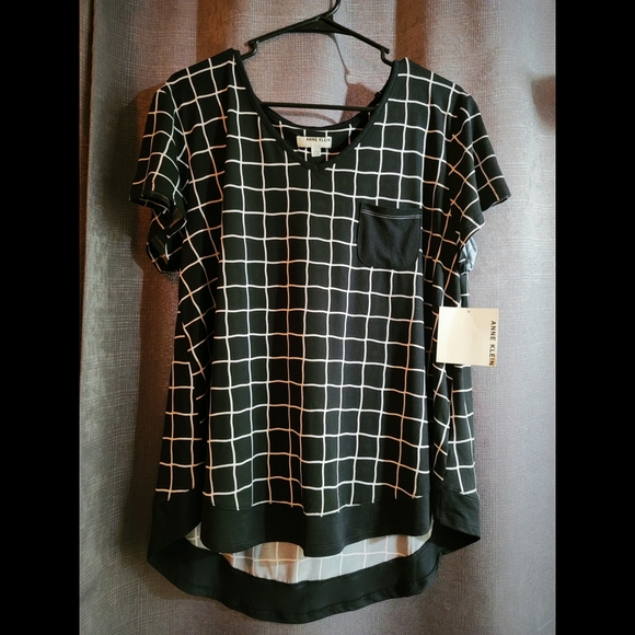 Anne Klein Tops - NWT Anne Klein High-Low Blouse Black & White